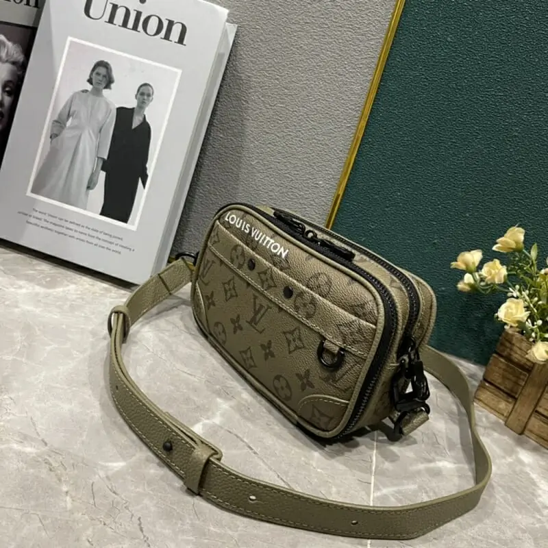 louis vuitton aaa homme mini sac a main s_115a6151